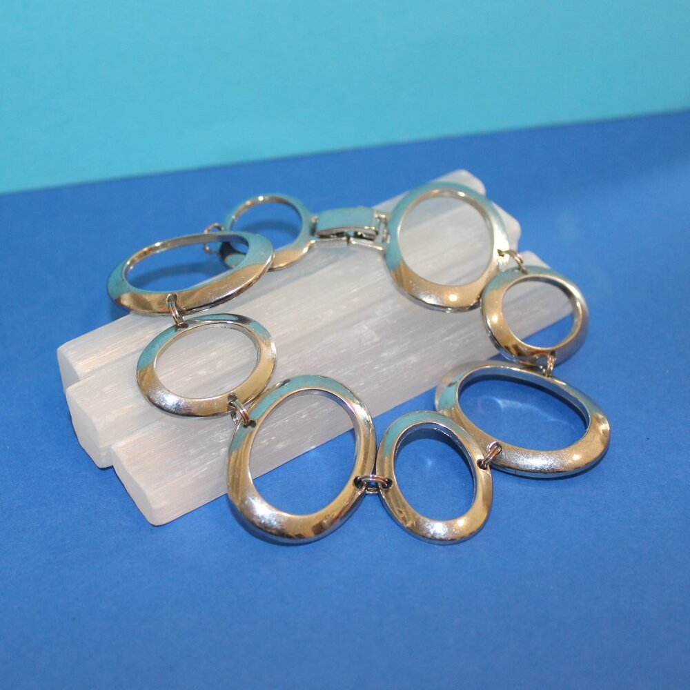 Silver Toned Oval Ring Bracelet